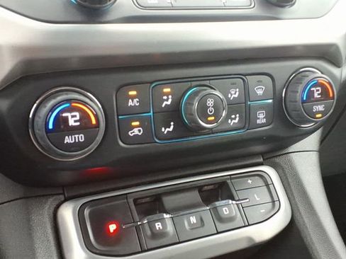 Used 2022 GMC Acadia SLT w/ Elevation Edition AWD/4WD image 8
