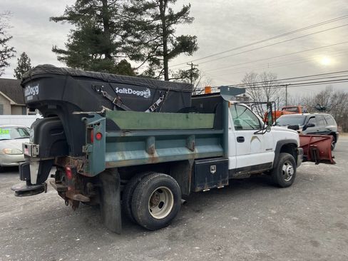 Used 2005 Chevrolet Silverado 3500 4x4 Regular Cab w/ Snow Plow Prep Package image 5