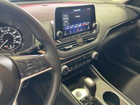 Used 2022 Nissan Altima 2.5 SV FWD image 20