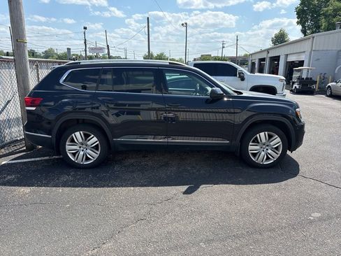 Used 2018 Volkswagen Atlas SEL Premium AWD/4WD image 2