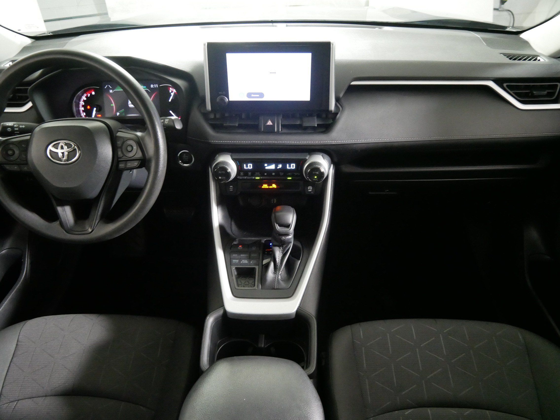Used 2023 Toyota RAV4 XLE AWD/4WD image 10