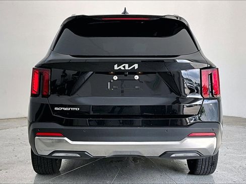 Used 2026 Kia Sorento S image 7