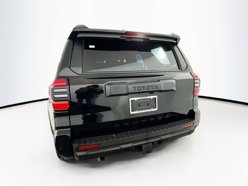 New 2025 Toyota 4Runner TRD Off-Road Premium image 5