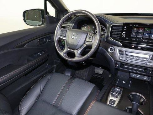Used 2025 Honda Ridgeline TrailSport image 9