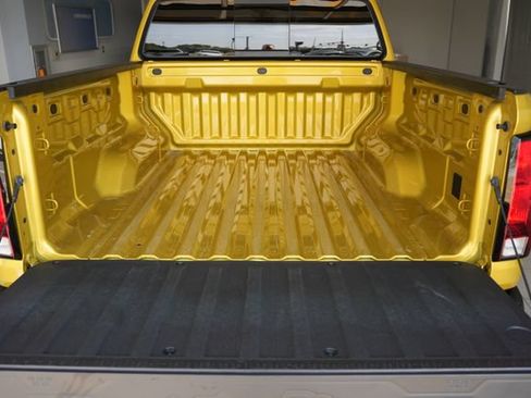 Used 2023 Chevrolet Colorado Trail Boss w/ Advanced Trailering Package AWD/4WD image 9