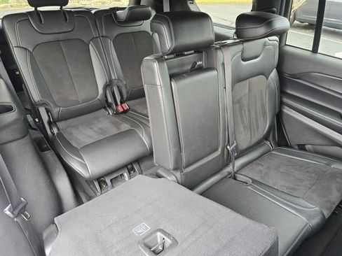 Used 2024 Jeep Grand Cherokee L Laredo image 33