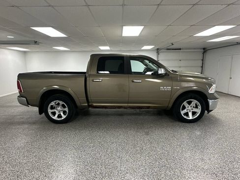 Used 2013 RAM 1500 Laramie w/ Convenience Group AWD/4WD image 9