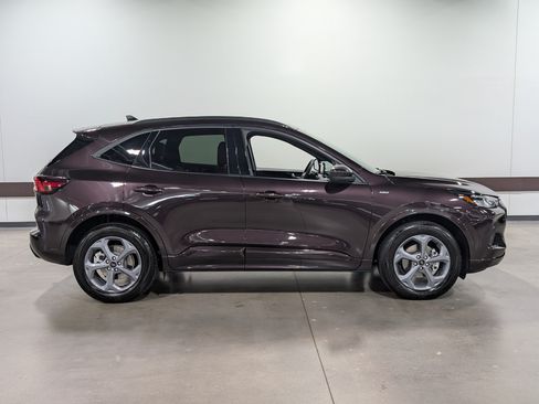 Used 2023 Ford Escape ST-Line Select w/ Class II Trailer Tow Package AWD/4WD image 2