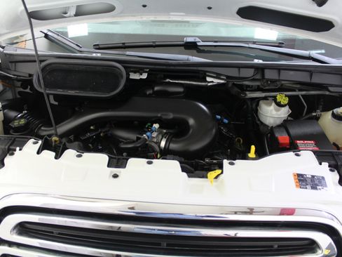 Used 2018 Ford Transit 250 130 Low Roof w/ Exterior Upgrade Package image 30