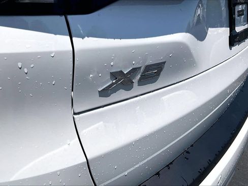 Certified 2026 BMW X5 xDrive40i AWD/4WD image 9