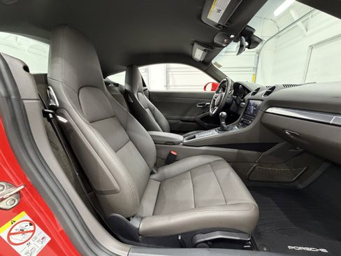 Certified 2024 Porsche 718 Cayman image 20