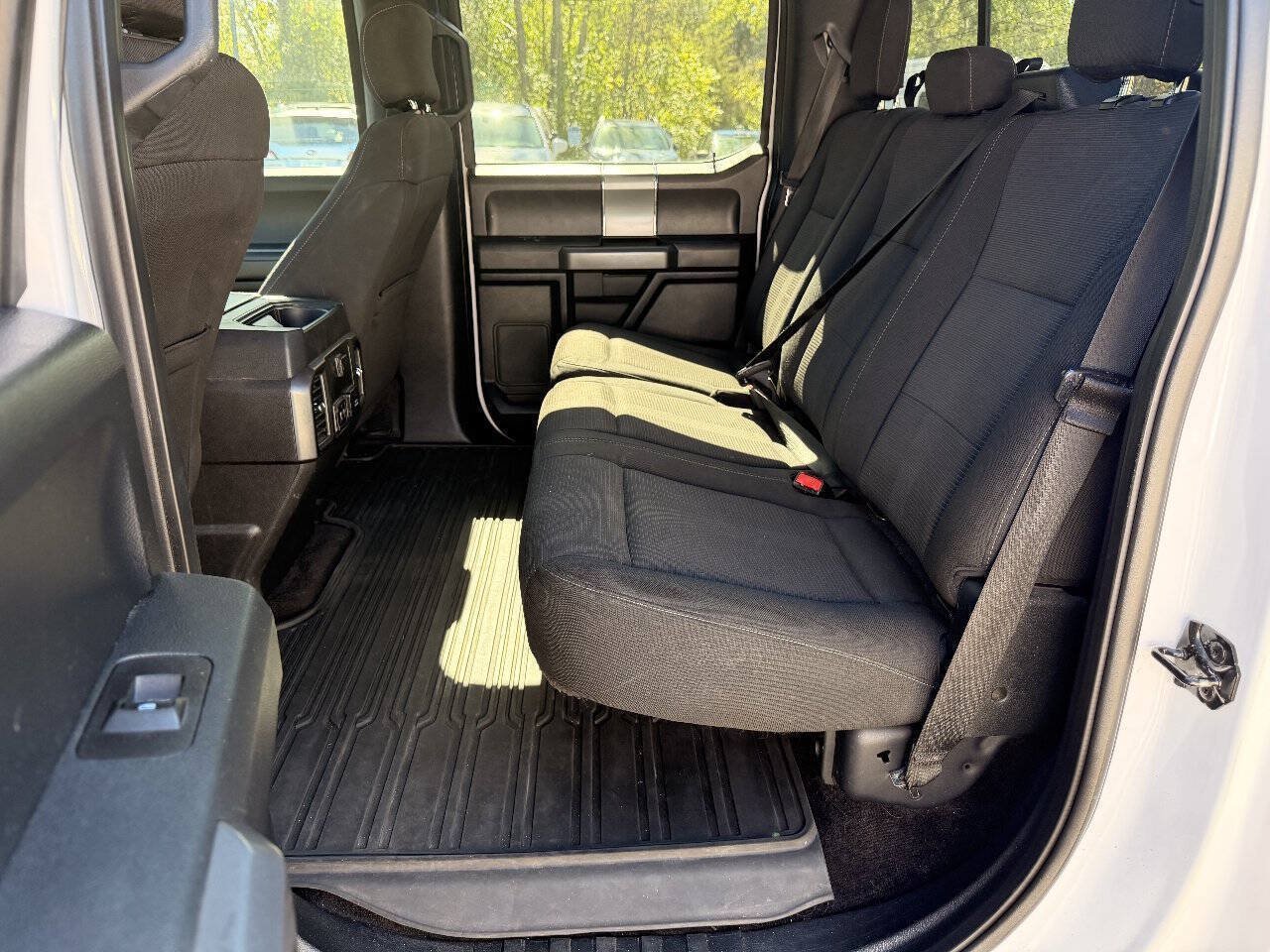 Used 2017 Ford F150 XLT w/ Equipment Group 302A Luxury AWD/4WD image 11
