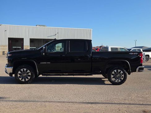 Used 2025 Chevrolet Silverado 2500 LT AWD/4WD image 5