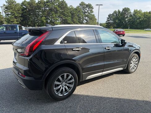 Used 2023 Cadillac XT4 Premium Luxury w/ Technology Package FWD image 10