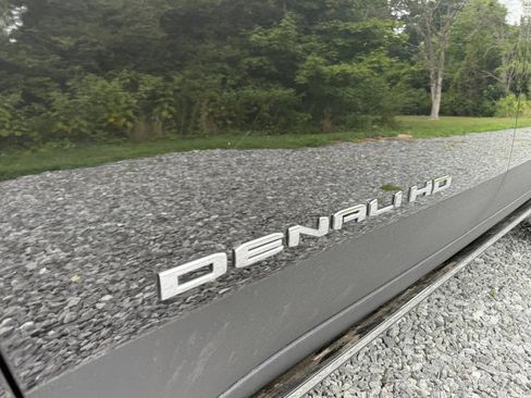 Used 2023 GMC Sierra 2500 Denali w/ Denali Ultimate Package AWD/4WD image 11