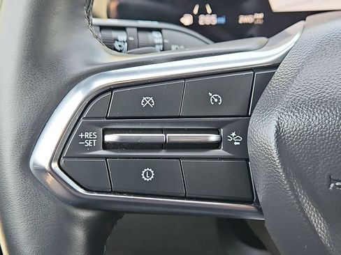 Used 2025 Chevrolet Equinox LT AWD/4WD image 21