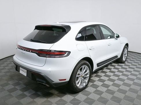 Certified 2025 Porsche Macan image 33