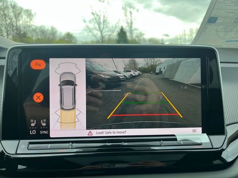 New 2026 Volkswagen Atlas Peak Edition AWD/4WD image 17