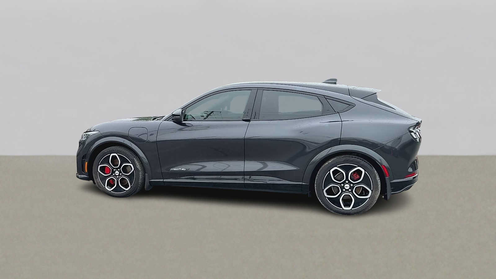 Used 2022 Ford Mustang Mach-E GT AWD/4WD image 5