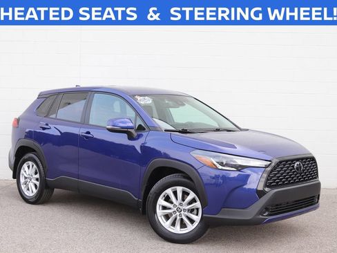 Used 2022 Toyota Corolla Cross LE AWD/4WD image 1