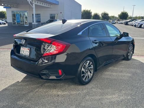 Used 2018 Honda Civic EX image 5