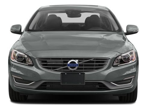 Used 2016 Volvo S60 T5 Inscription Platinum FWD image 4