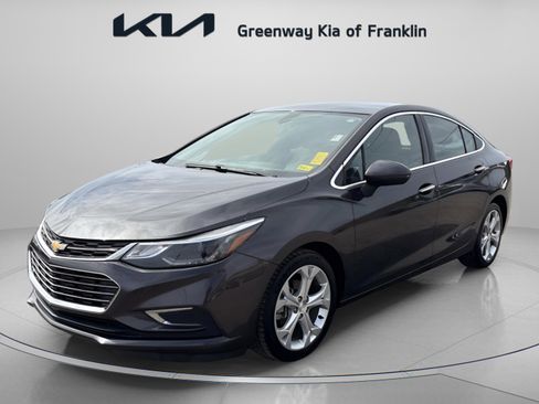 Used 2017 Chevrolet Cruze Premier image 3