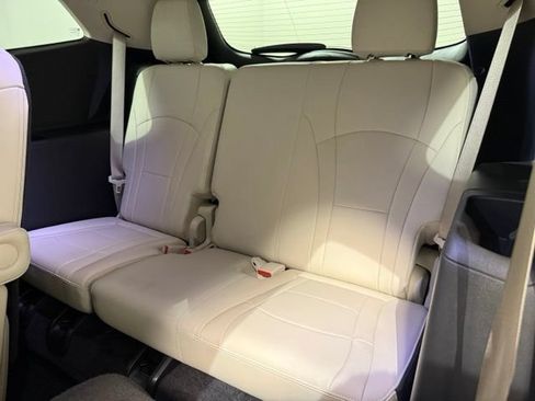 Certified 2023 Buick Enclave Essence FWD image 26
