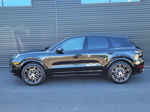 New 2026 Porsche Cayenne AWD/4WD image 2