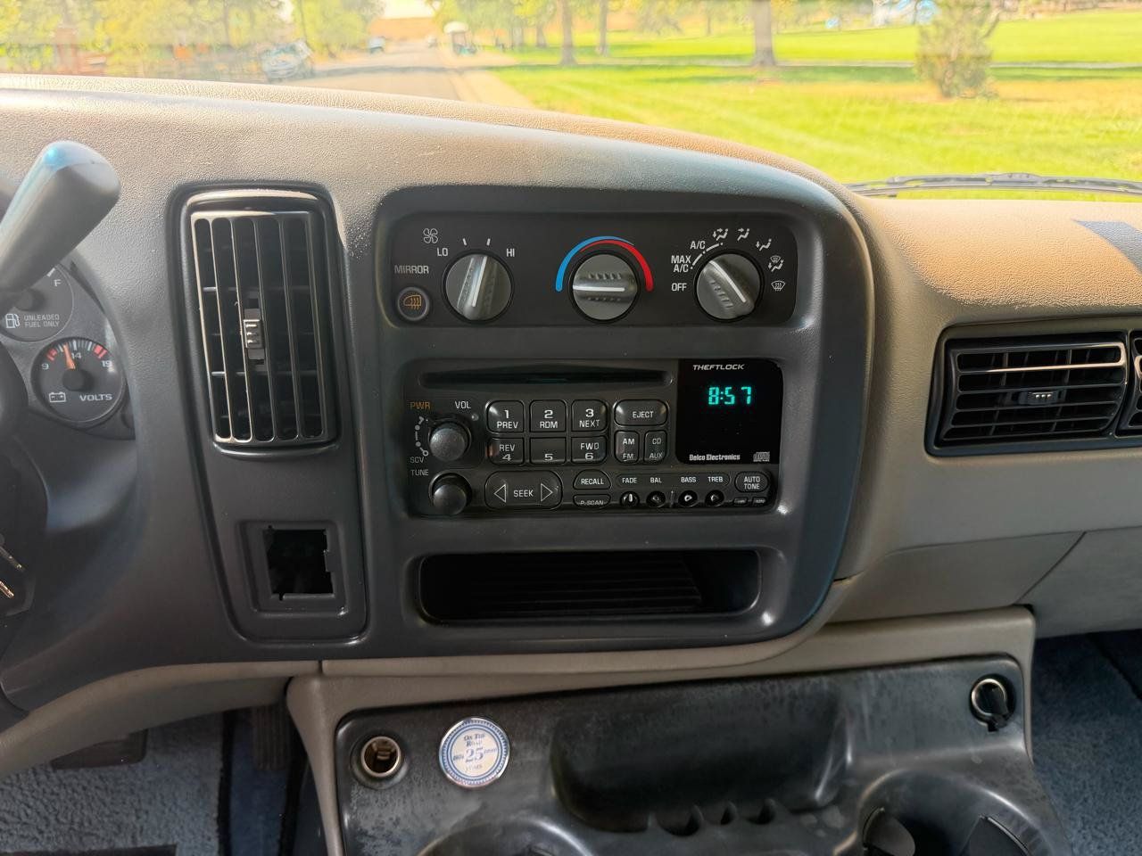 Used 2000 Chevrolet Express 3500 RWD image 24