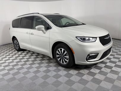 Used 2021 Chrysler Pacifica Touring-L