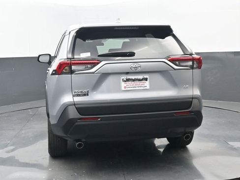 Used 2024 Toyota RAV4 LE image 18