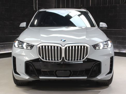 Used 2024 BMW X5 sDrive40i w/ M Sport Package image 6