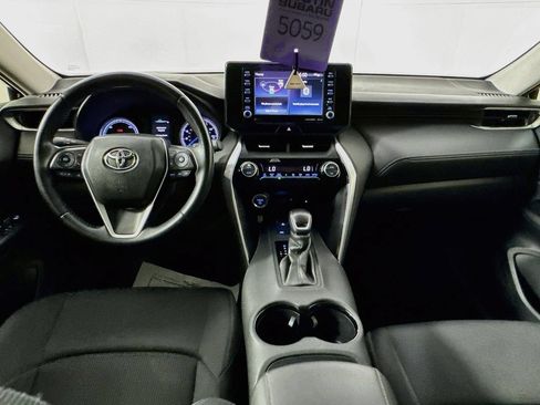Used 2021 Toyota Venza LE w/ Carpet Mat Package (TMS) AWD/4WD image 25