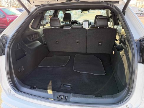 Certified 2024 Ford Edge ST w/ Equipment Group 401A image 31