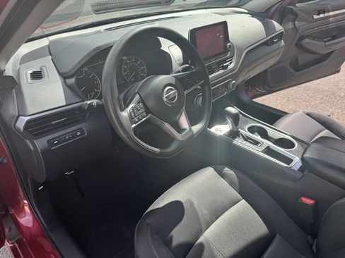 Used 2021 Nissan Altima 2.5 SV FWD image 11