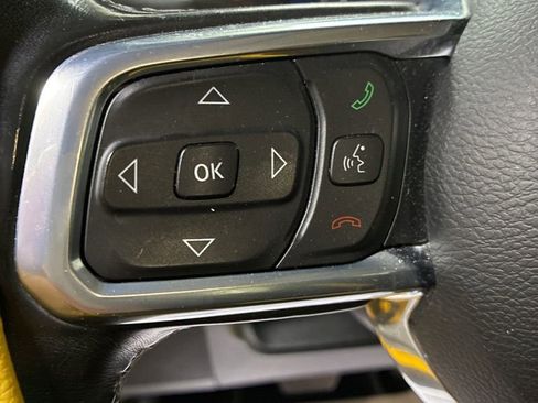 Used 2020 Jeep Wrangler Unlimited Sahara AWD/4WD image 13