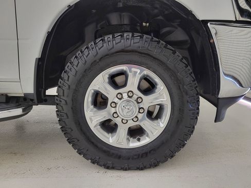 Used 2021 RAM 2500 Big Horn w/ Level 1 Equipment Group AWD/4WD image 23