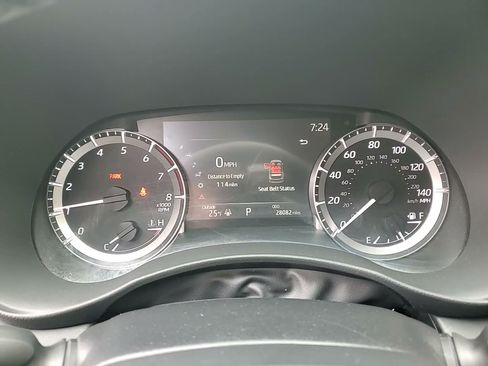 Used 2023 Toyota Highlander LE image 24