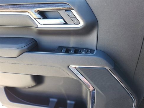 New 2026 GMC Sierra 1500 Elevation image 12