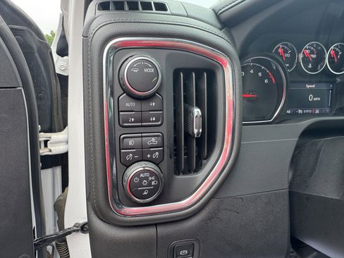 Used 2021 Chevrolet Silverado 1500 LTZ AWD/4WD image 14