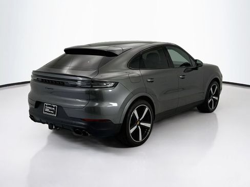 Certified 2024 Porsche Cayenne Coupe AWD/4WD image 7