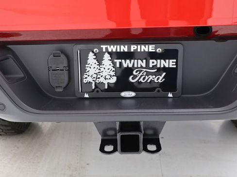 Used 2025 Jeep Gladiator Willys image 10