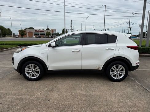 Used 2019 Kia Sportage LX AWD/4WD image 2