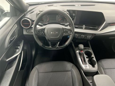 New 2026 Chevrolet Trax RS image 11