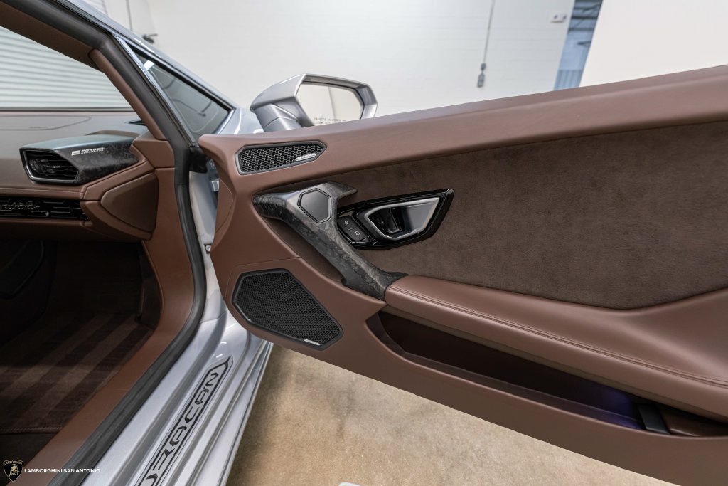 Used 2020 Lamborghini Huracan EVO AWD/4WD image 31