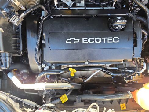 Used 2017 Chevrolet Sonic LT image 15