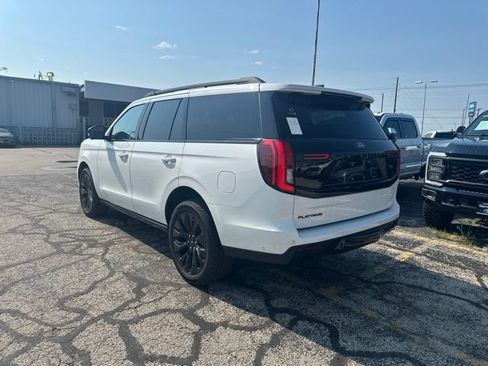 Used 2025 Ford Expedition Platinum w/ Stealth Appearance Package AWD/4WD image 3