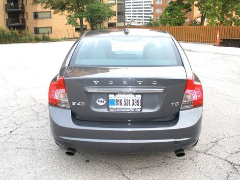 Used 2011 Volvo S40 T5 FWD image 9