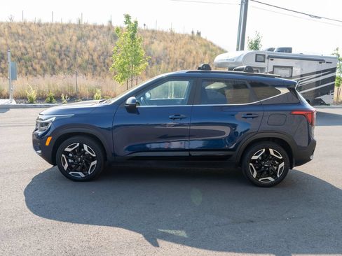 Used 2024 Kia Seltos SX w/ SX Sunroof Package AWD/4WD image 4